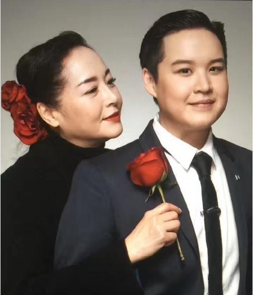 恬妞公开原谅前夫万梓良自称女儿是她唯一的骄傲