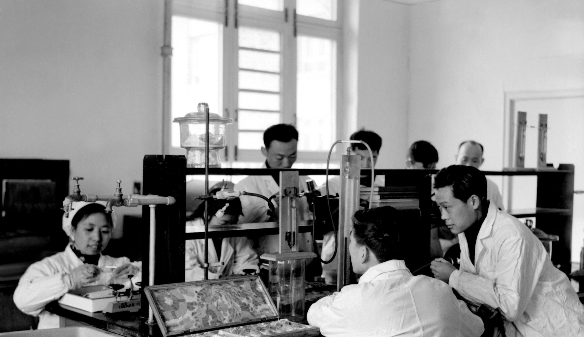 老照片：60年前北京医学院的教学、科研和学生生活，弥足珍贵