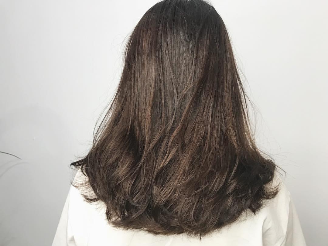 微卷发发型,无需多打理就依然很美很时尚