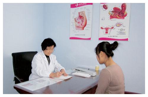 一个女人结婚一年后不来月经,医院检查,老公却在门口提离婚