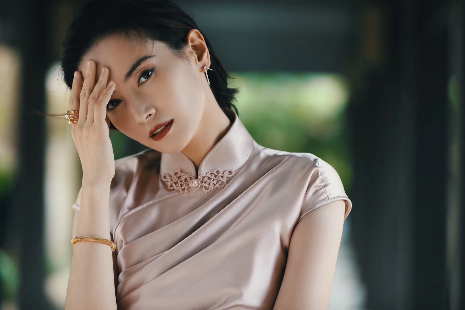 李媛受邀海南岛国际电影节 侠女柔情光影人生