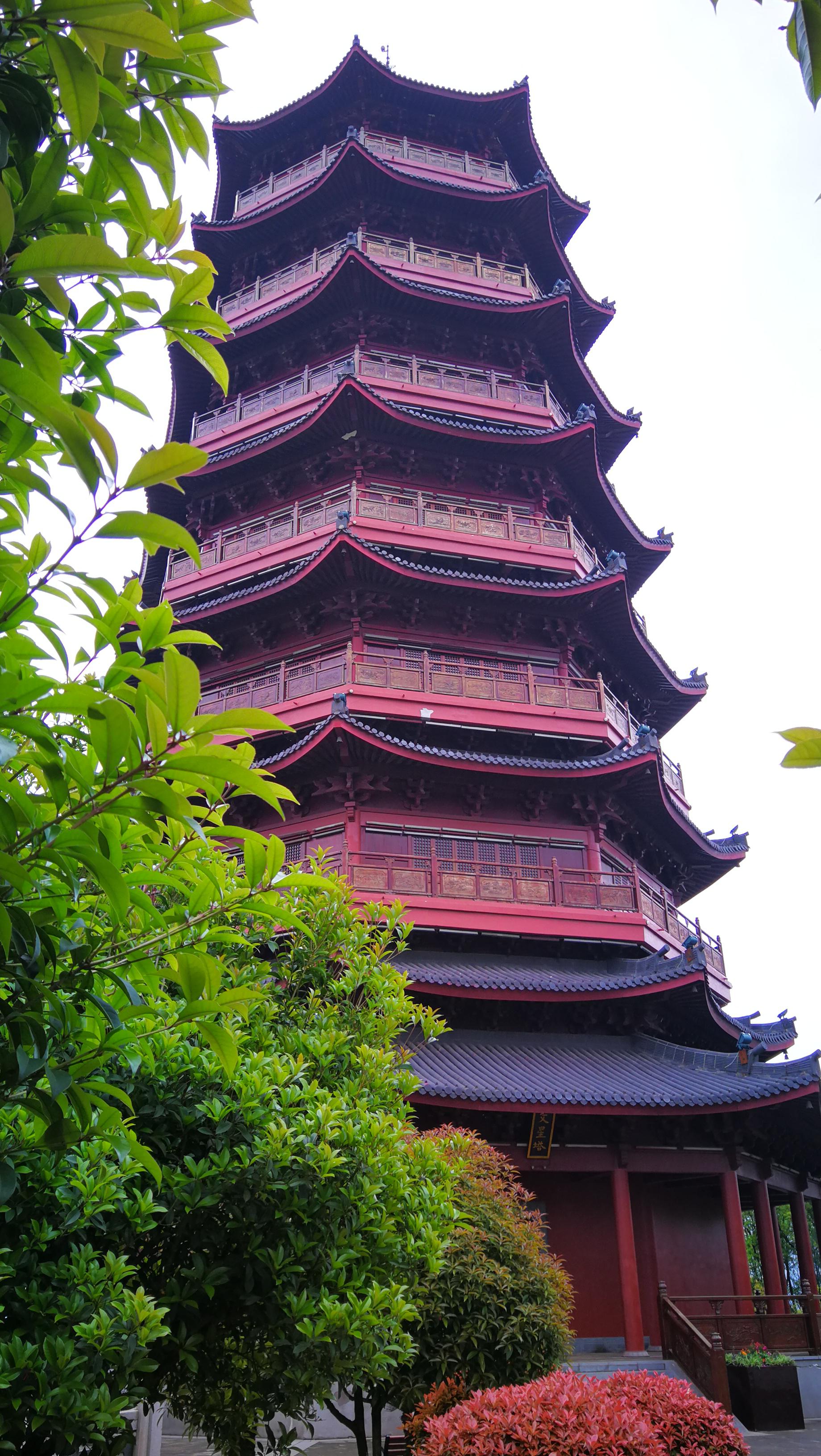 吉安的塔:文星塔 集文化,宗教,景观为一体的景点建筑