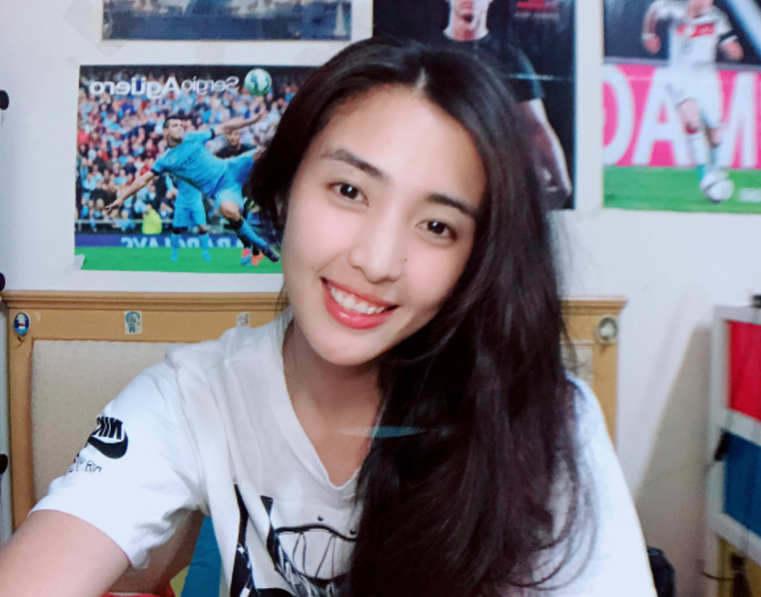 女足美女守门员赵丽娜生活照