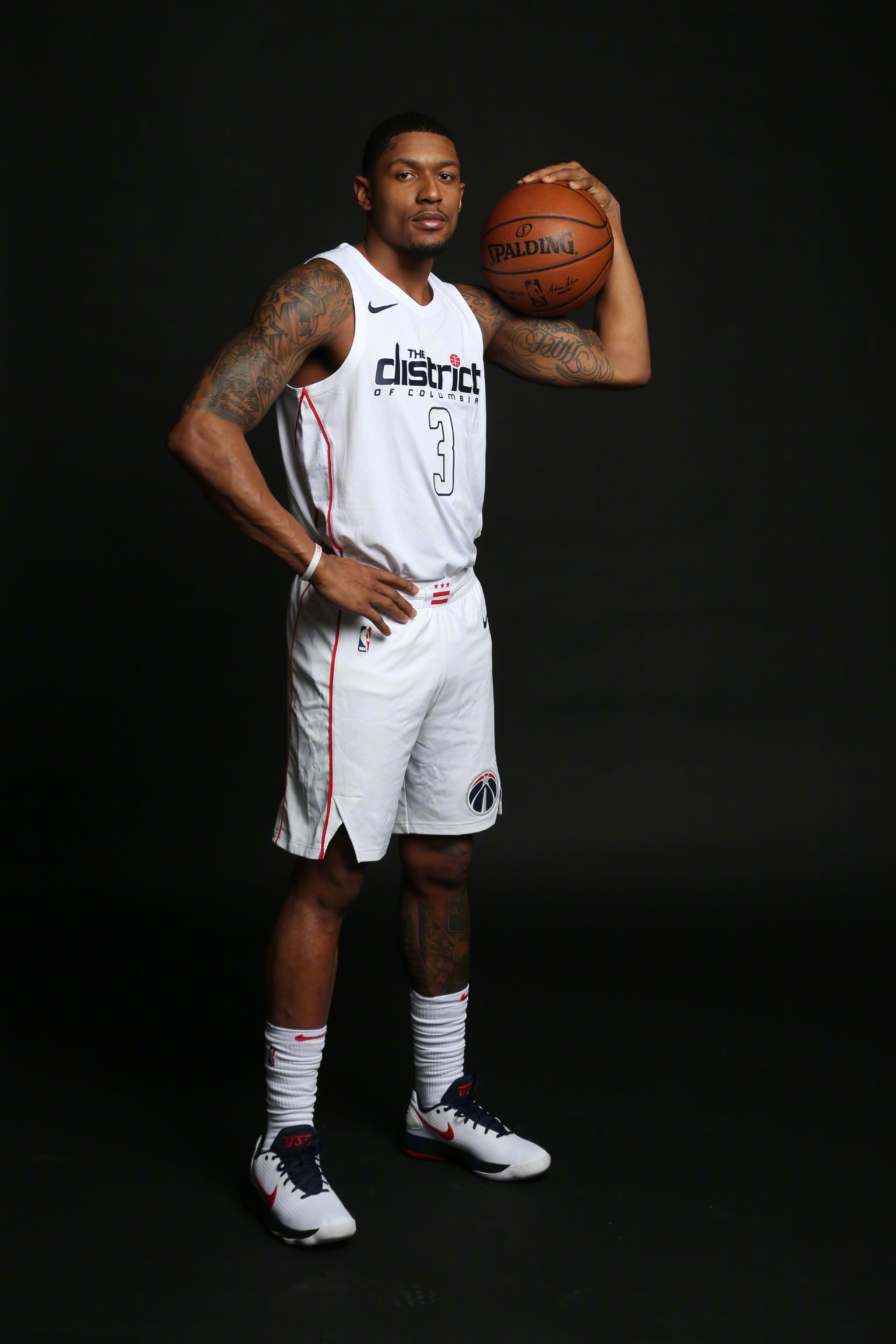 拒绝亿元美金合同他有可能又上演一次保罗乔治闹剧