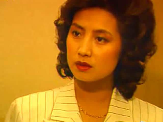 还记得风靡一时的公关小姐吗女一号萨仁高娃戏外也成女强人