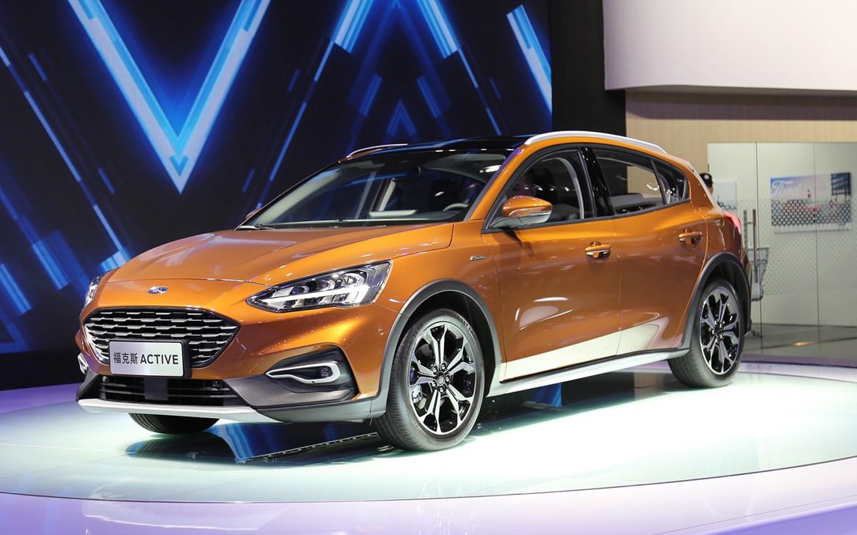 国产福克斯active重庆车展首发走的是跨界风
