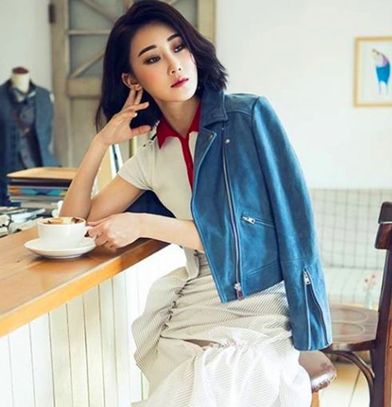 娱乐圈有那么一位女星,她有着歌手与演员的双重身份,她是《大兵小将》