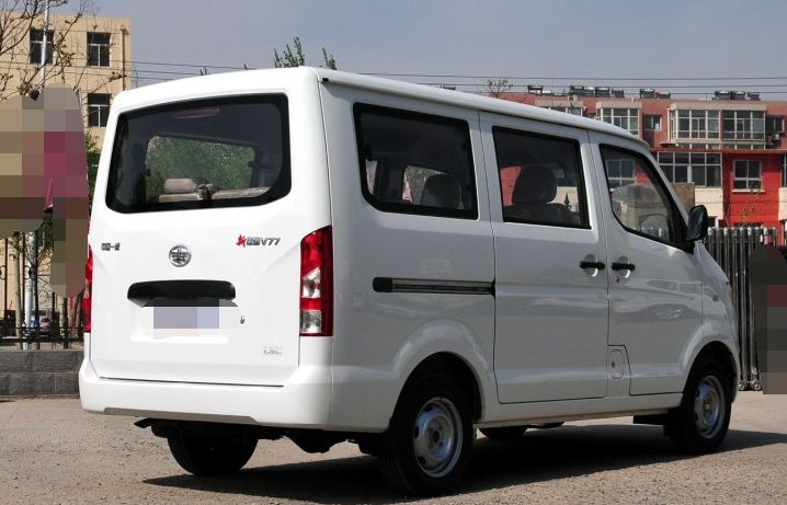 一汽吉林佳宝v77,外形沉稳大气,车身线条流畅