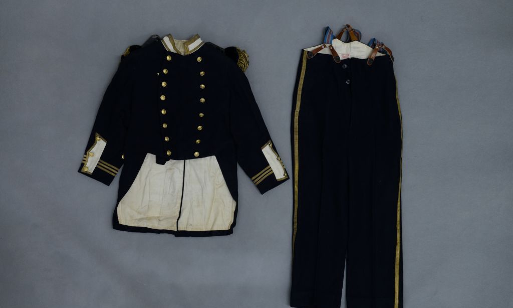 鸦片战争博物馆馆藏中英的军服军旗见证历史