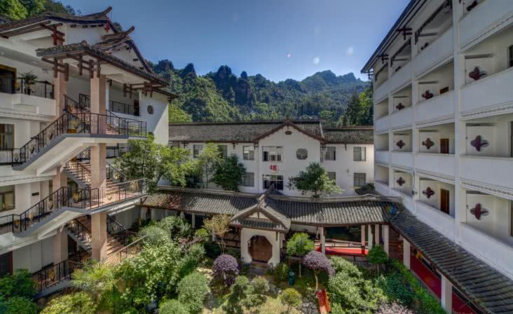 张家界桂冠疗养院养老旅游疗养院也可以这么炫酷