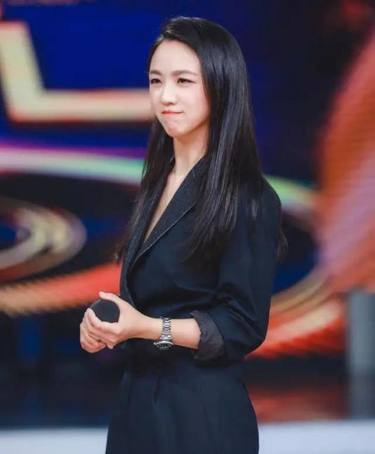 40岁汤唯综艺首秀,表演19岁少女惊艳全场,凭气质刷爆热搜!