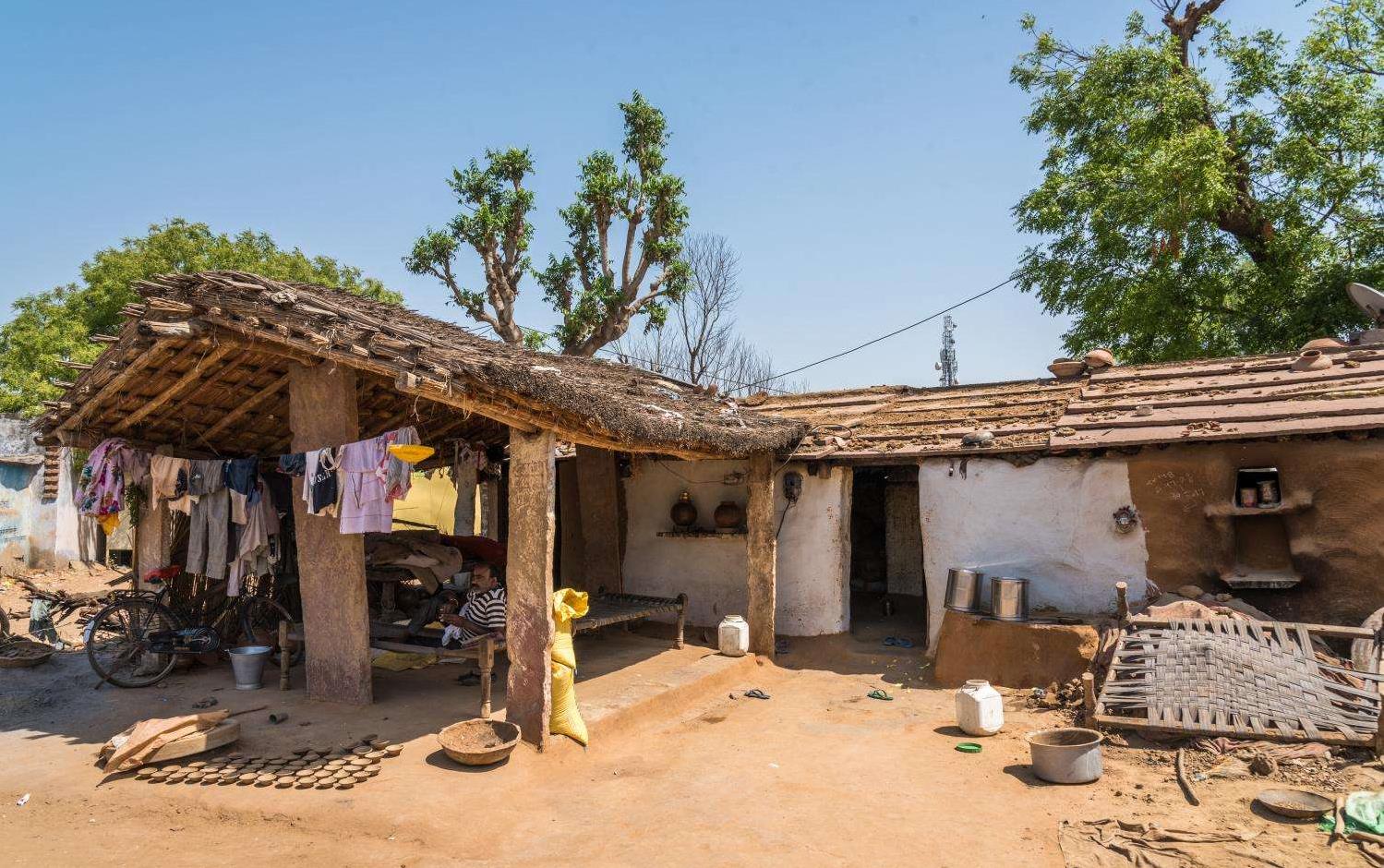 印度奇葩村落全村400年无一房门当地女性有苦说不出