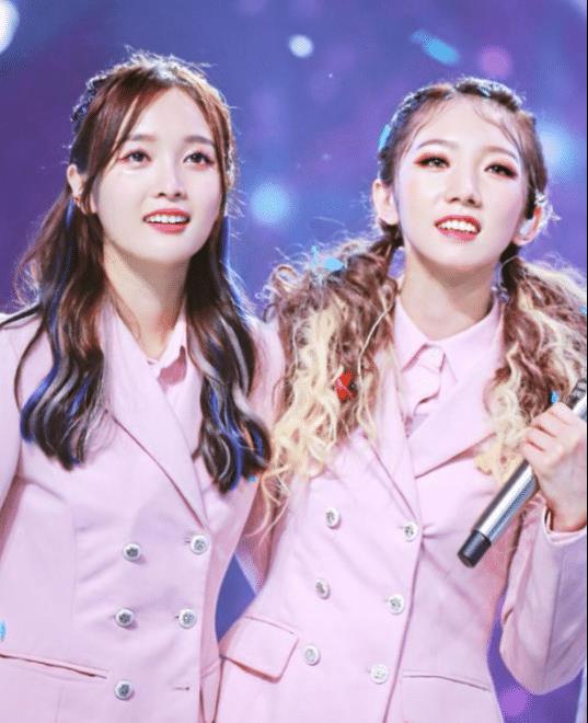 孟美岐和程潇吴宣仪同框,当她们同时露腿,肤色差距亮了