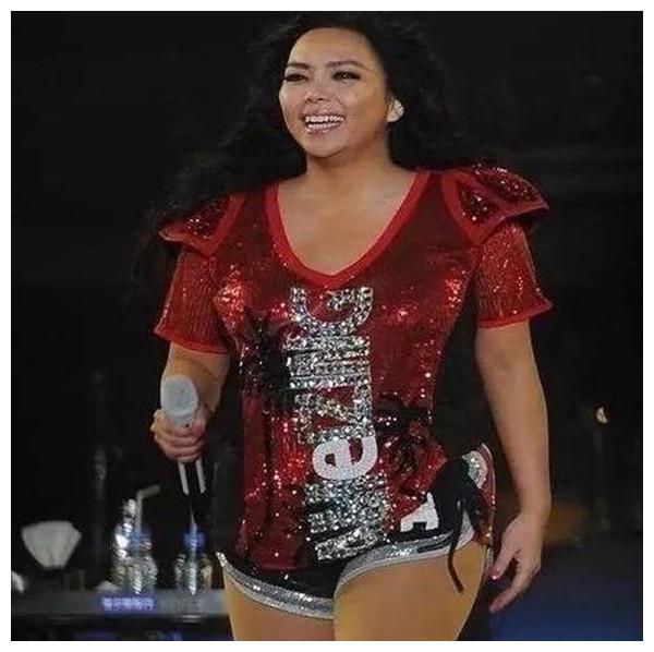 200斤的张惠妹胖到完全认不出,大腿几乎赶上关晓彤腰粗