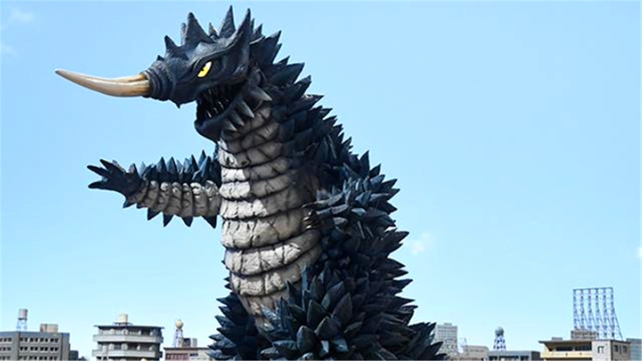 泰迦奥特曼出现的奇玛伊拉是可以被踢死的泰塔斯奥特曼是关键