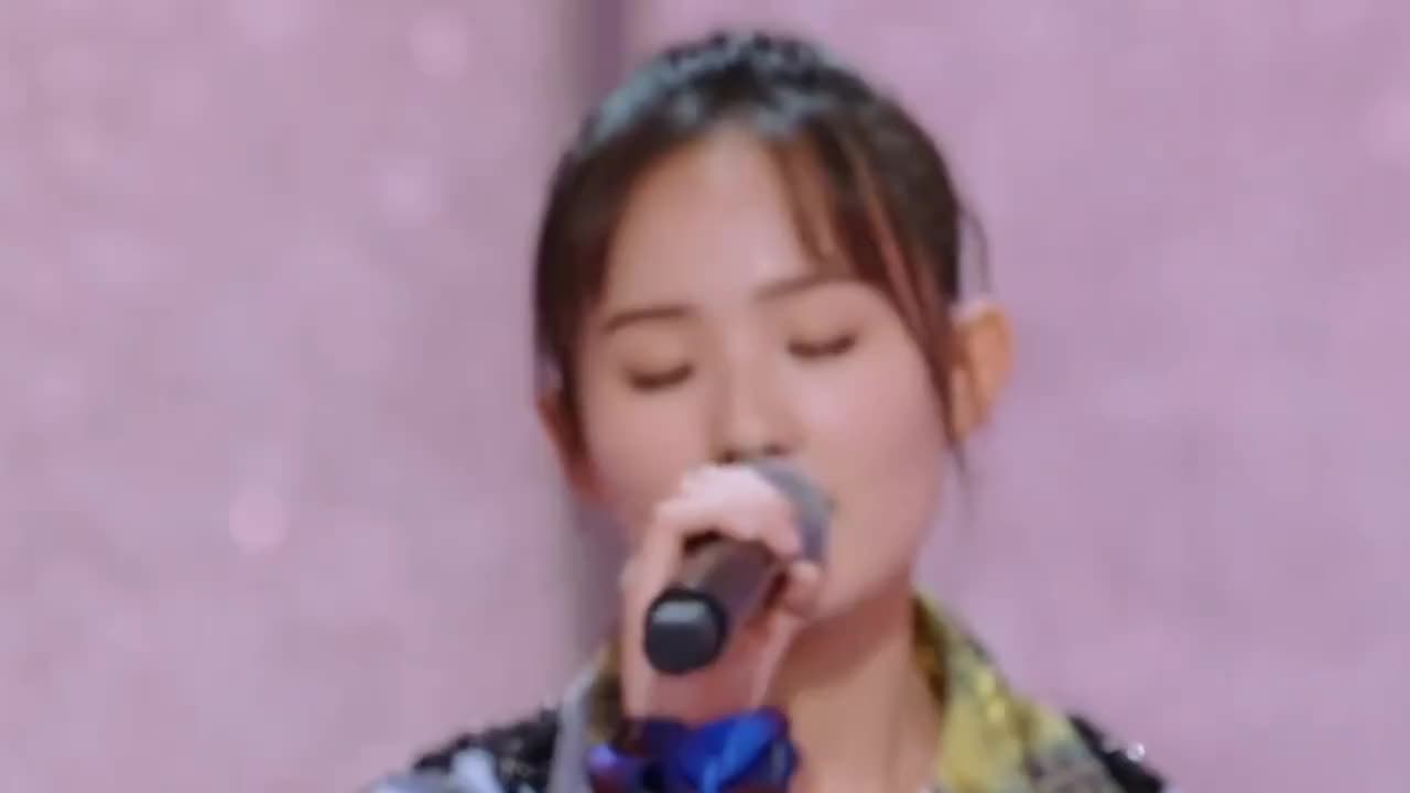 张钰琪实力有多强现场原创 也许明天不再忧愁 华晨宇听陶醉