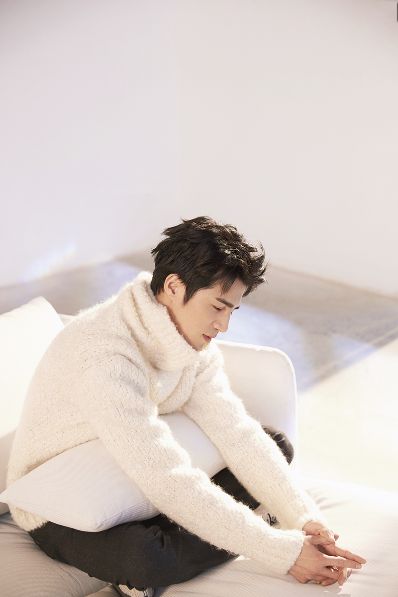 姜潮全新写真曝光 暖潮来袭阻击女心