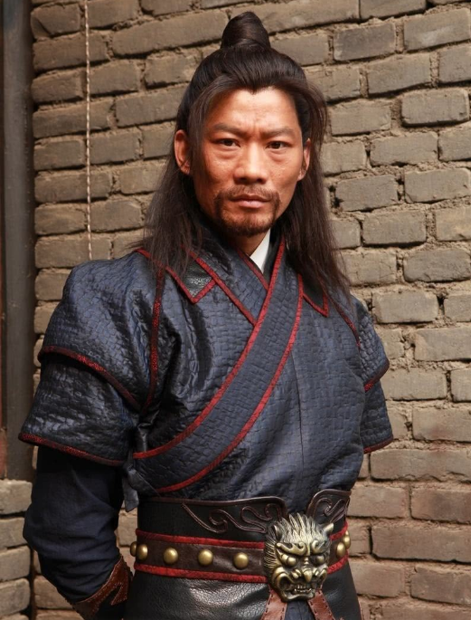 既然是一个团队,那么自然会有混得好的,也有混得不够好的,而青眼虎李