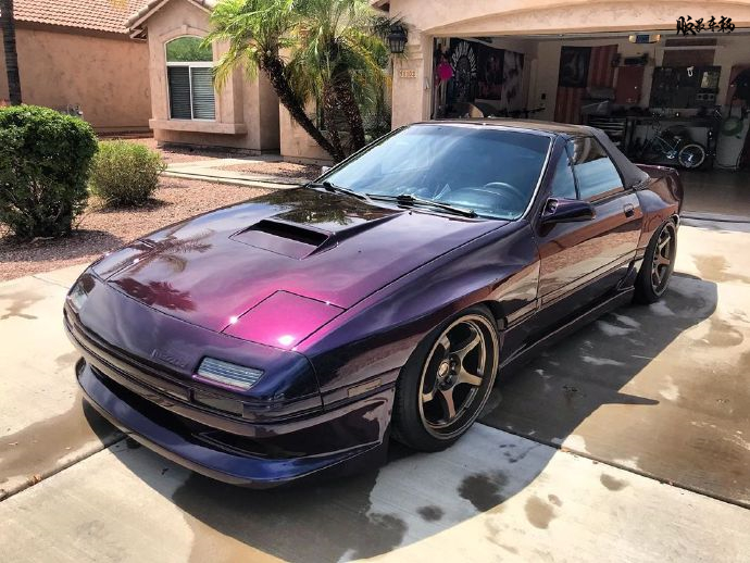 宽体 Mazda RX-7 FC3C