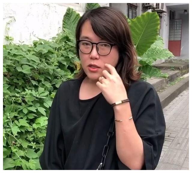 大胃王浪胃仙和红雨老师约架的火锅店了解一下