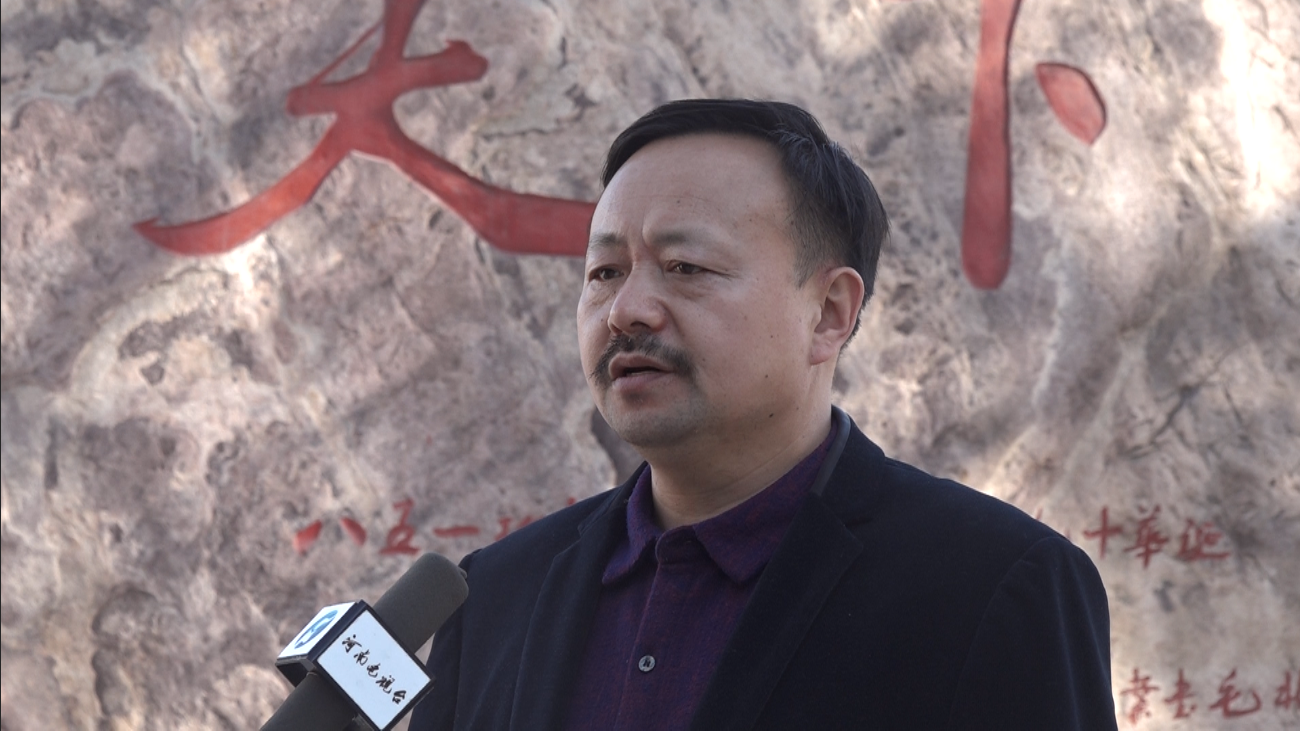 笔耕于艺田神游万古访中青年书画家张宏建