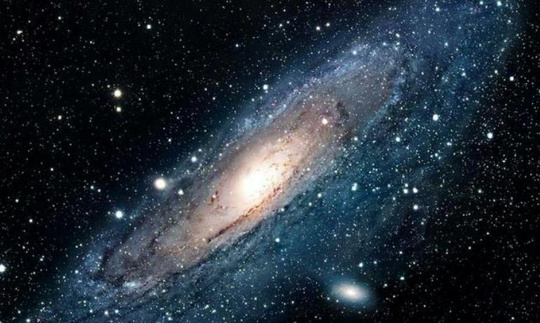包括地球在内的整个宇宙都在旋转,被围绕的究竟是什么?涨知识了