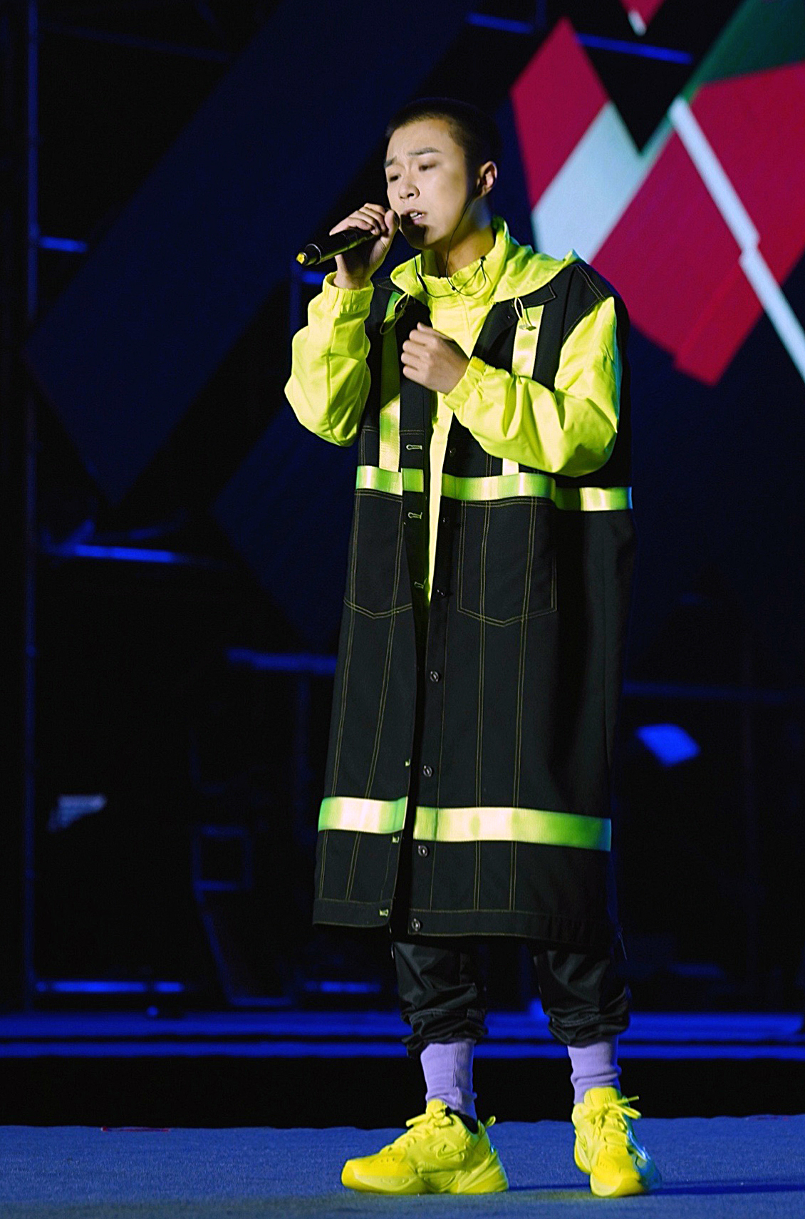 李宗南的《狂浪生》恣意洒脱,戚琦的《江湖小镇》婉约灵动,张晓涵的