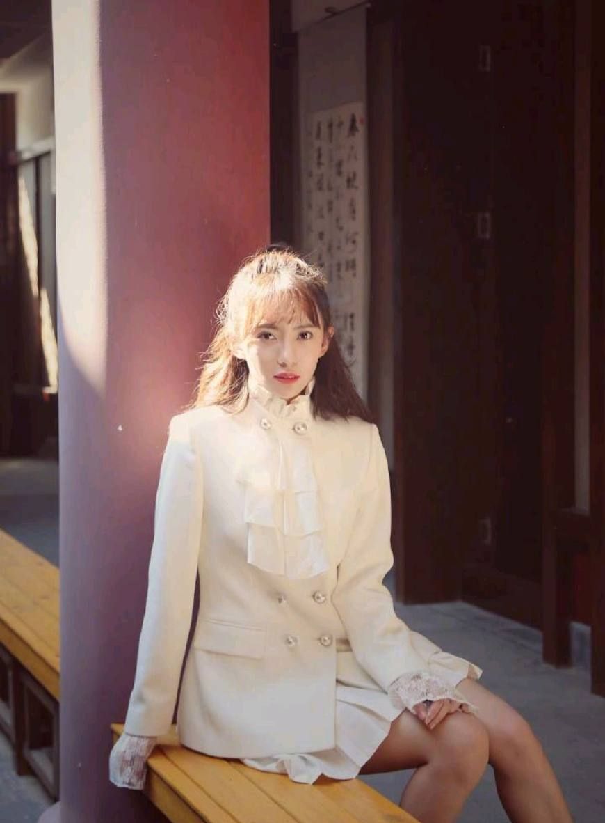 "诺澜姐姐"刘萌萌新照,嘟嘴卖萌初恋的感觉!