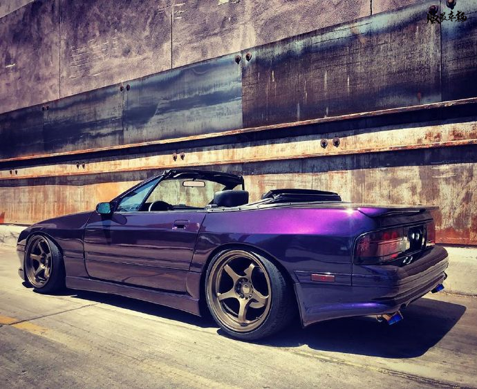 宽体 Mazda RX-7 FC3C