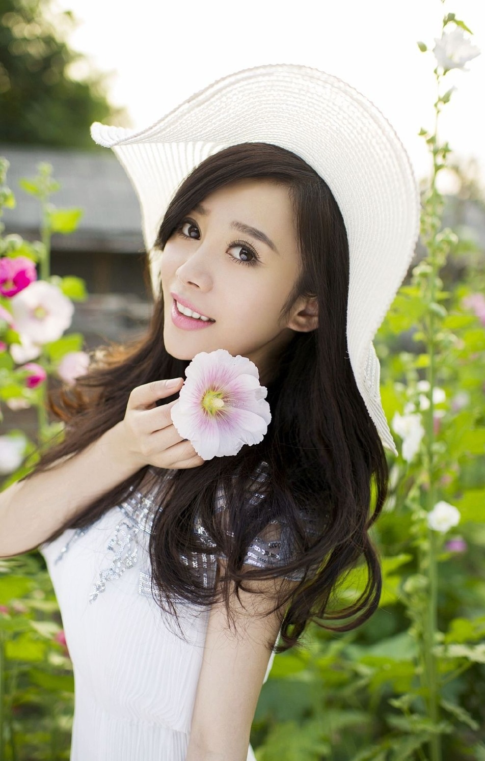 秀雅绝俗美目流盼胡悦