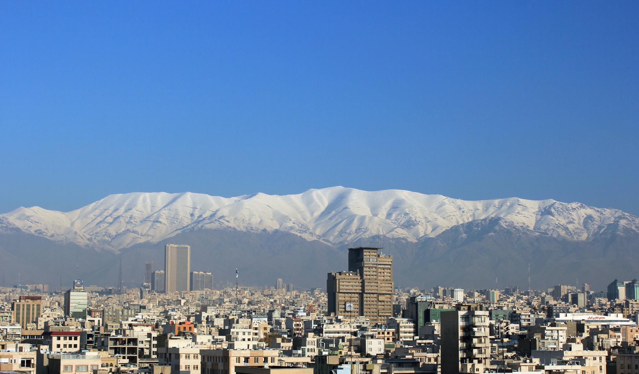 来到波斯高原,看一看伊朗首都德黑兰的面貌