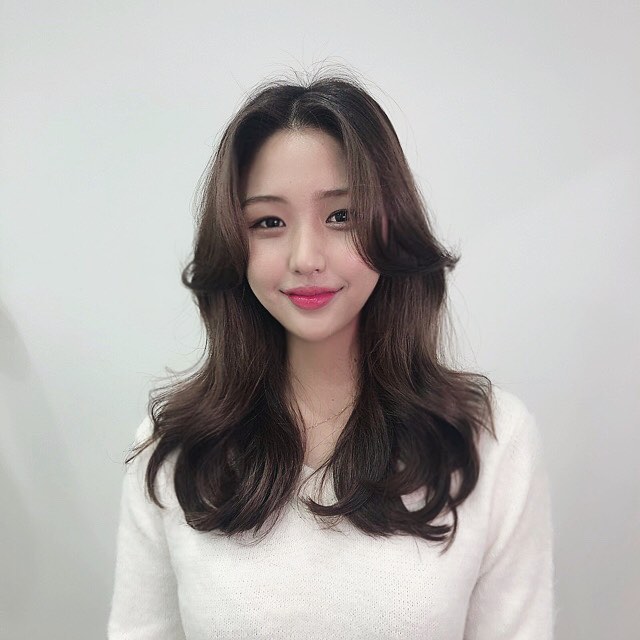 似卷非卷的那种朦胧美,是相当的有魅力|烫发|大卷|发型_新浪新闻