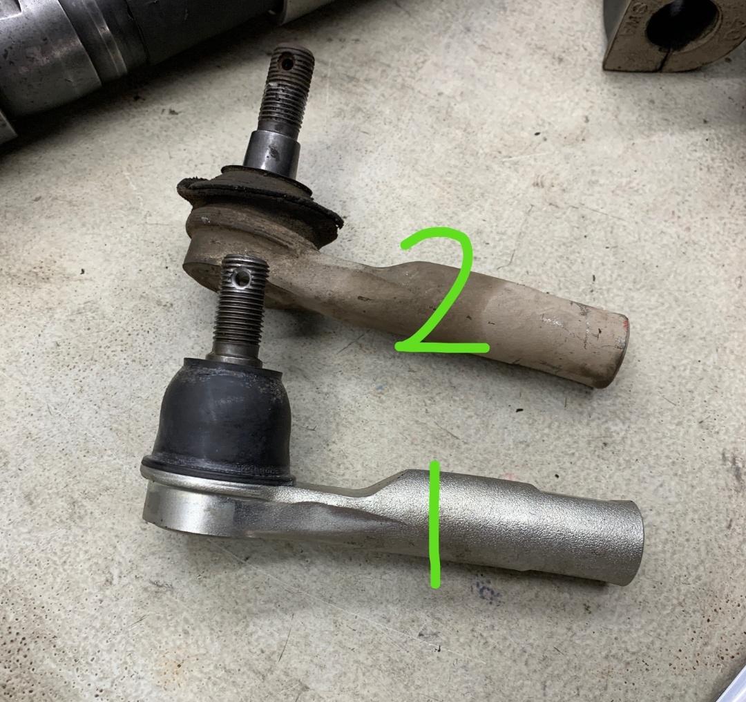 本田crv转向外拉杆球头损坏,车主:怪不得方向盘转着有异响!