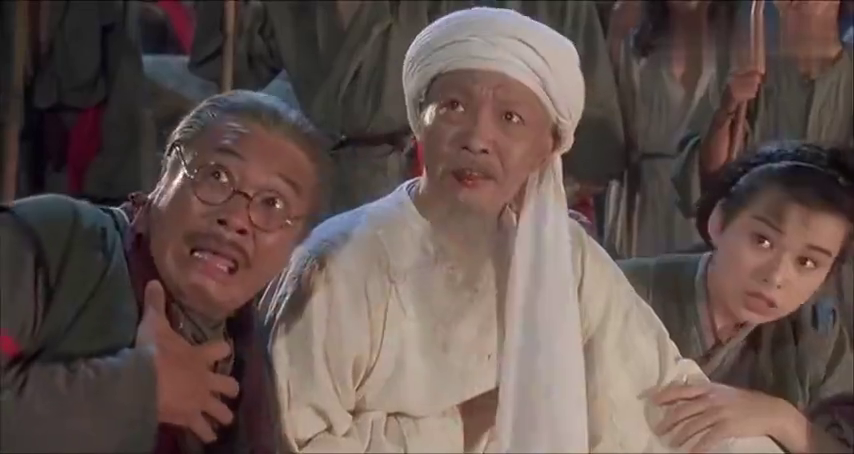 乞丐上台比武,想要耍打狗棍法,却把打狗棍给毁了!