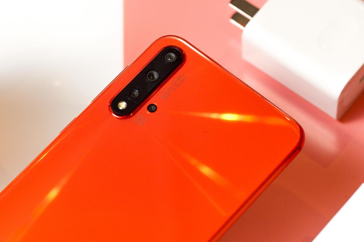 华为nova5pro图赏3200万人像超级夜景自拍梦幻光影id