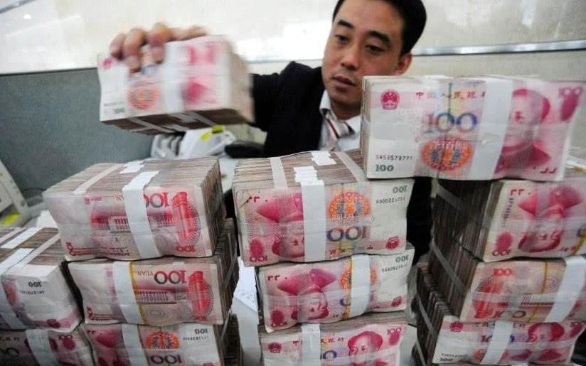 如果银行错把6百元打成6百万,客户将钱花光,需要承担责任吗?