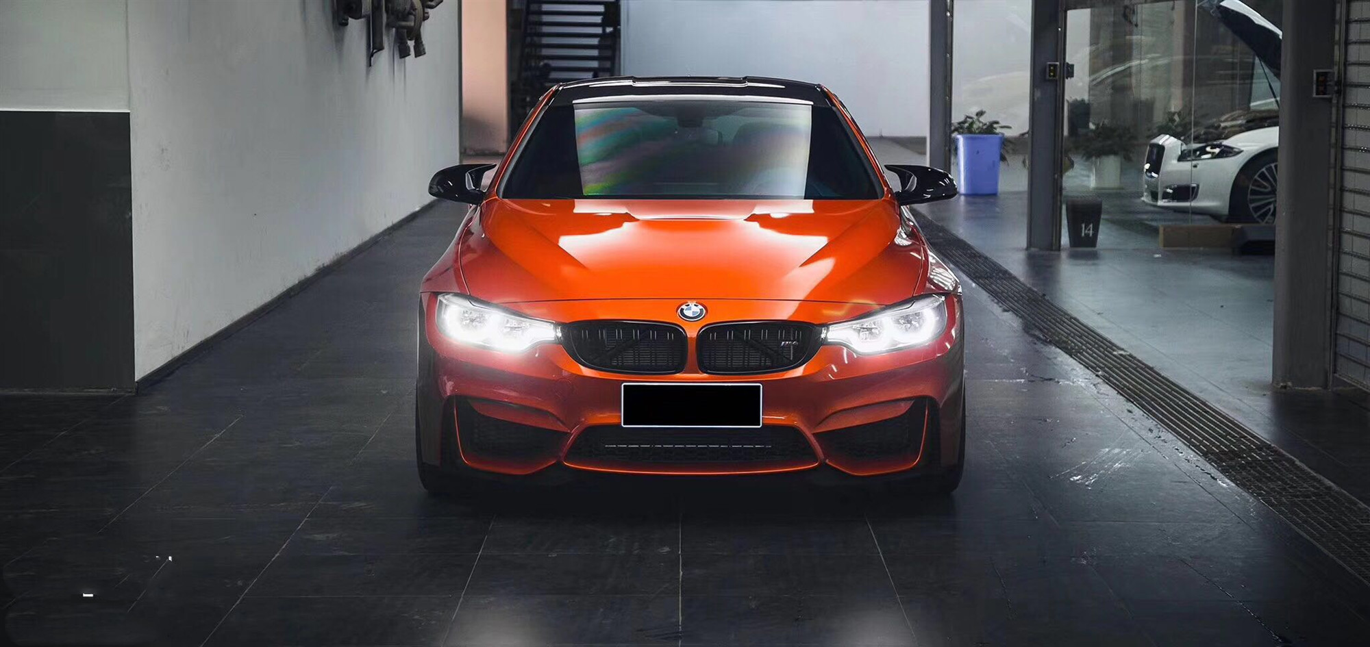 这个炸街的颜色只有你能承的起宝马m4改色烈焰橙