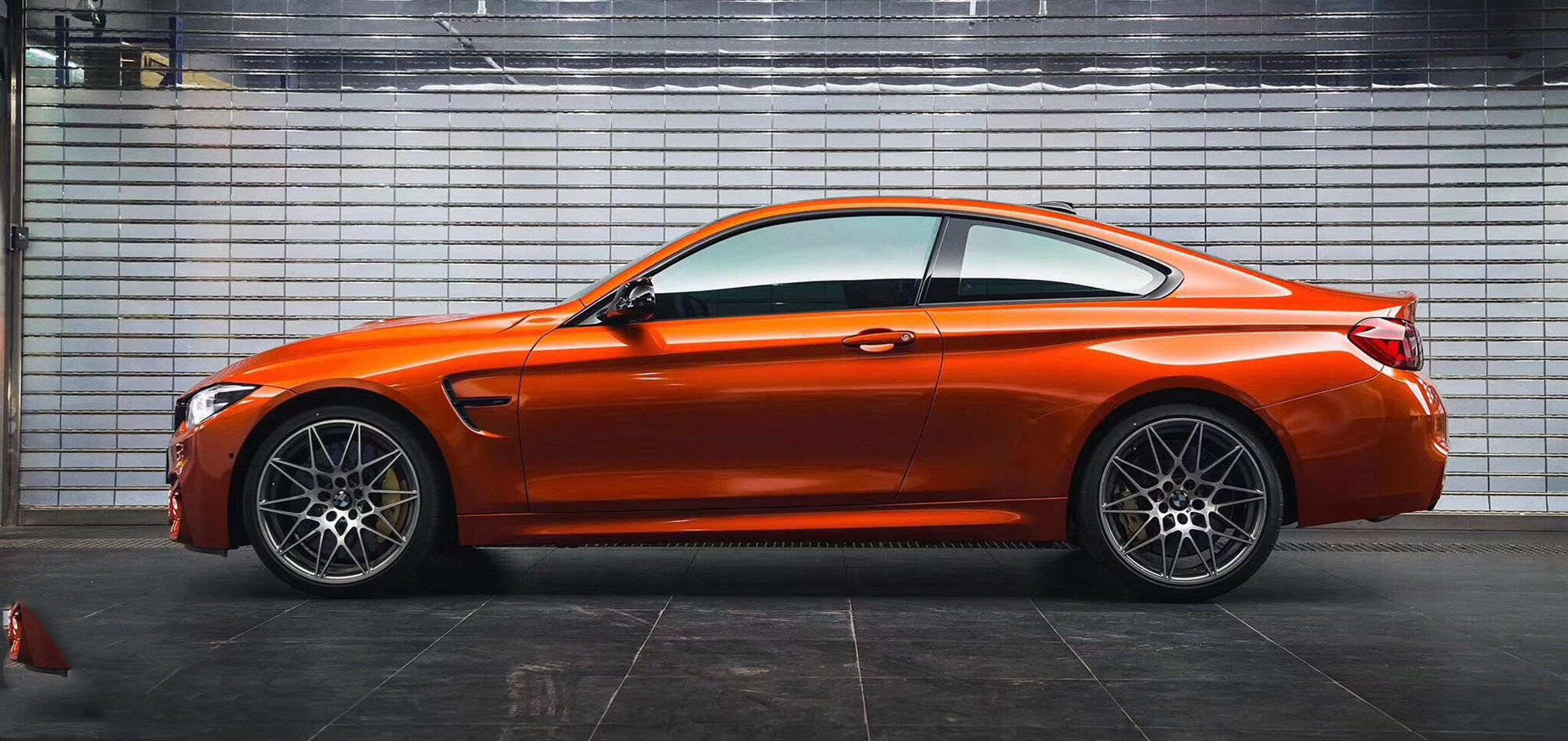 这个炸街的颜色只有你能承的起宝马m4改色烈焰橙