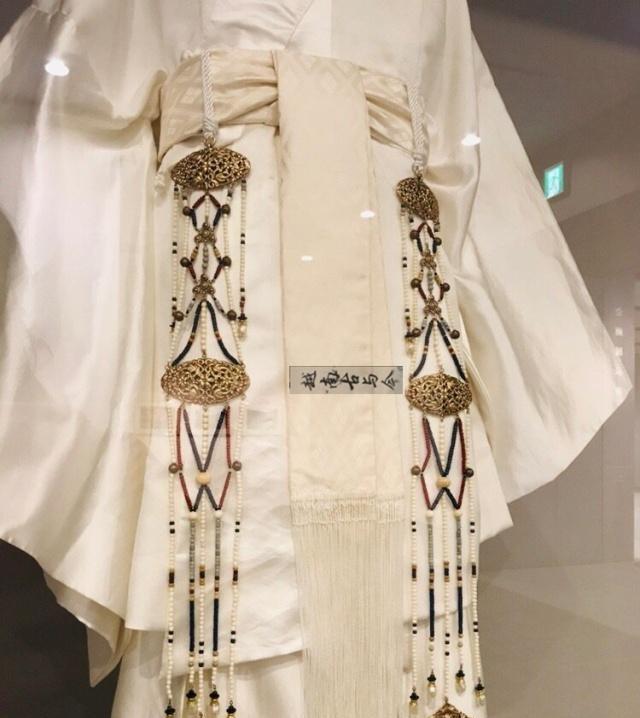 明治维新前日本天皇登基大典需身穿冕服,代表天子圣人治理天下