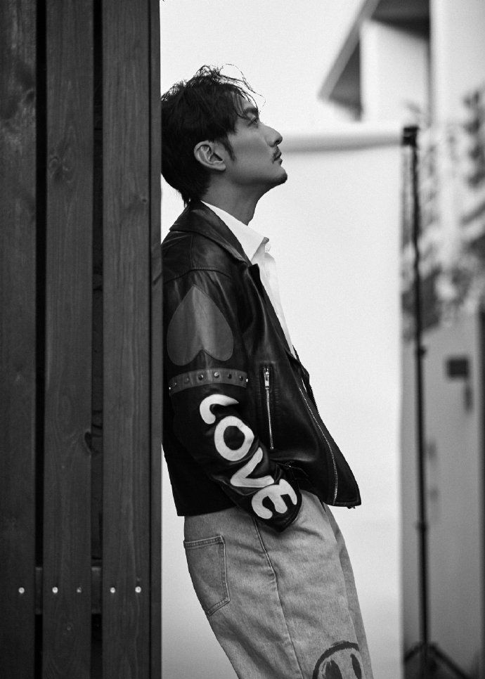 宋洋最新时尚画报,不愧行走的荷尔蒙,低调沉稳彰显绅士质感