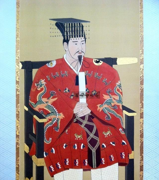 明治维新前日本天皇登基大典需身穿冕服,代表天子圣人治理天下