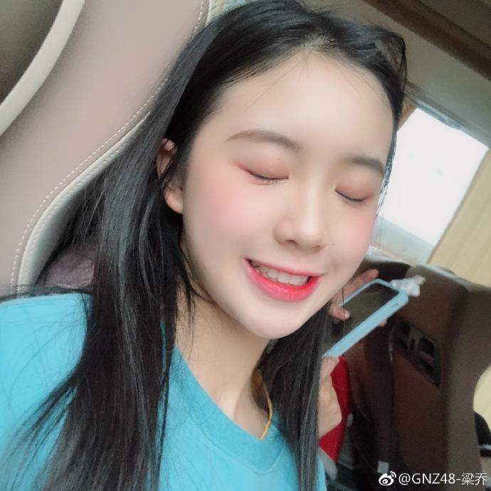 偶像女团gnz48梁乔可爱自拍写真美照欣赏