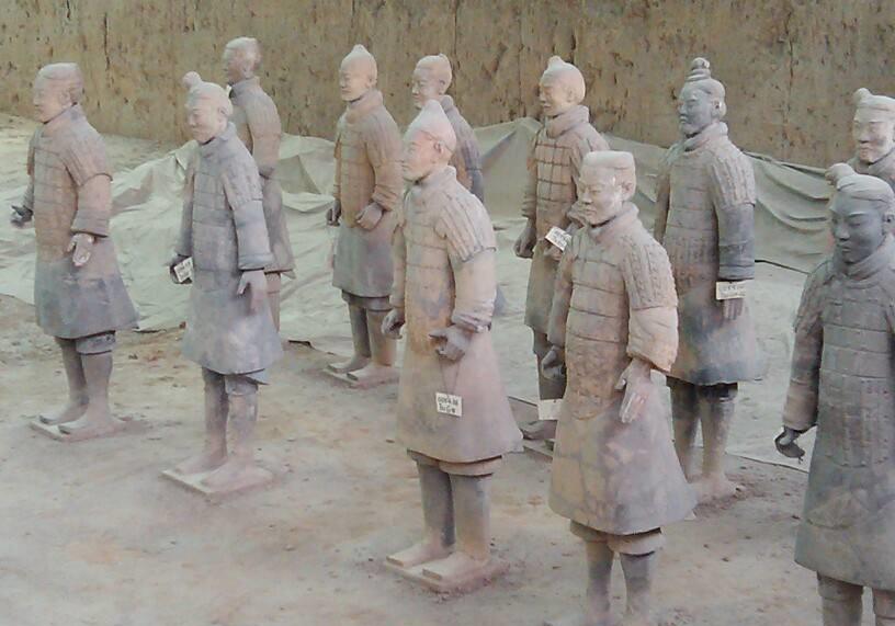 秦始皇之前的秦朝都有哪些皇帝,都干了什么事情?
