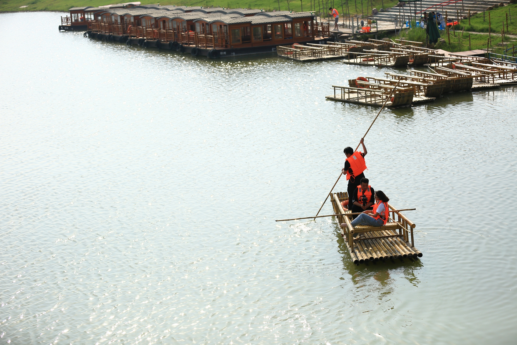 郑州雁鸣湖蟹岛犹如水上江南 陪孩子度过浪漫的亲子时光