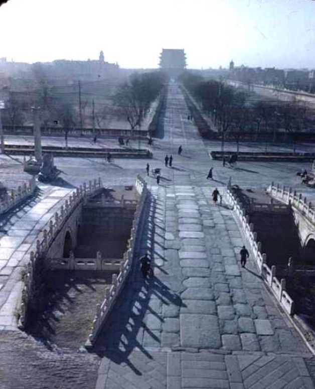 上世纪40年代的北京:图3为正阳门北的中华门,图6是前门大街|正阳门|年代|中华门_新浪新闻