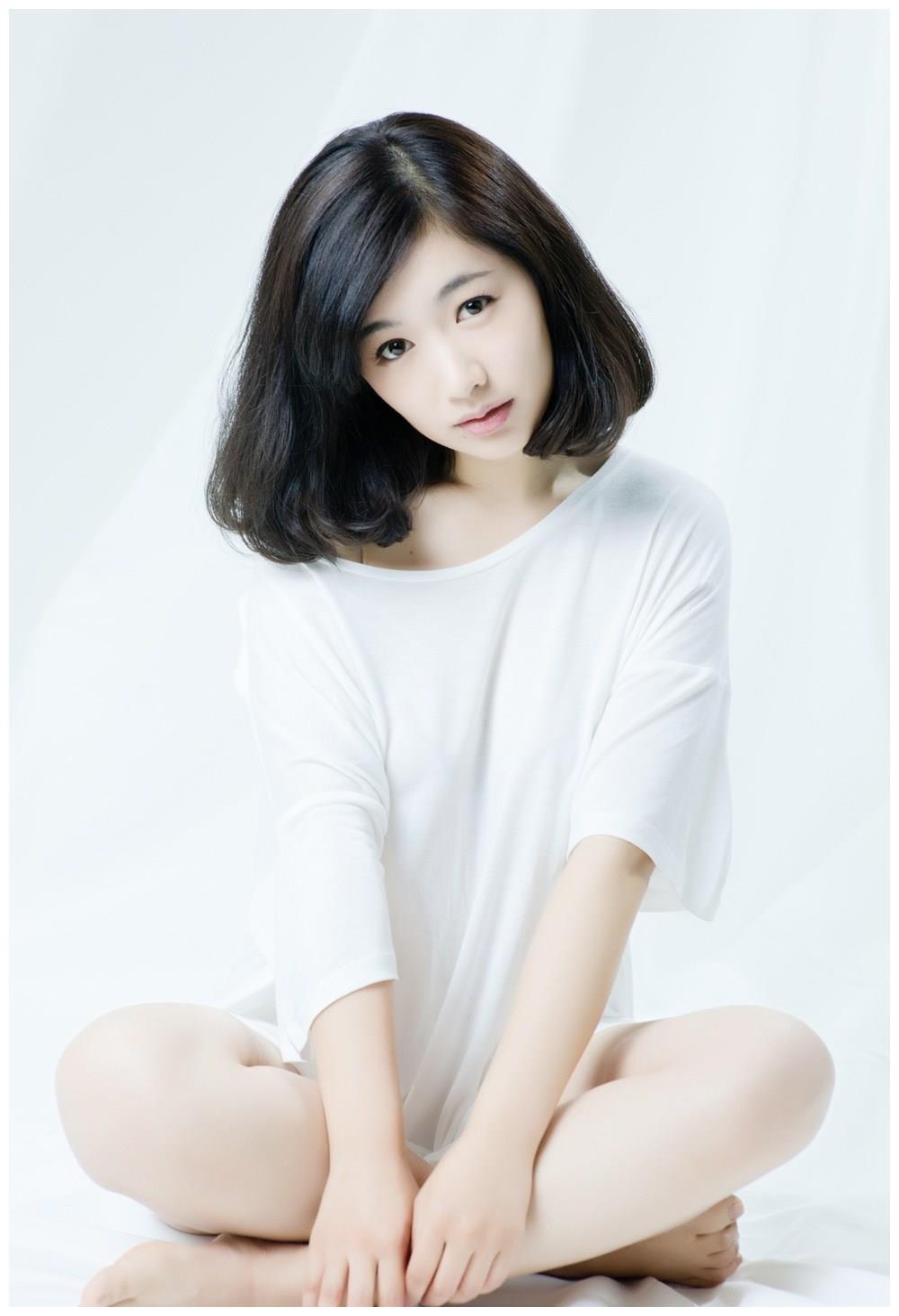 拥有着清新外表的李春嫒,演技爆发力极强,极具个人风格的魅力!