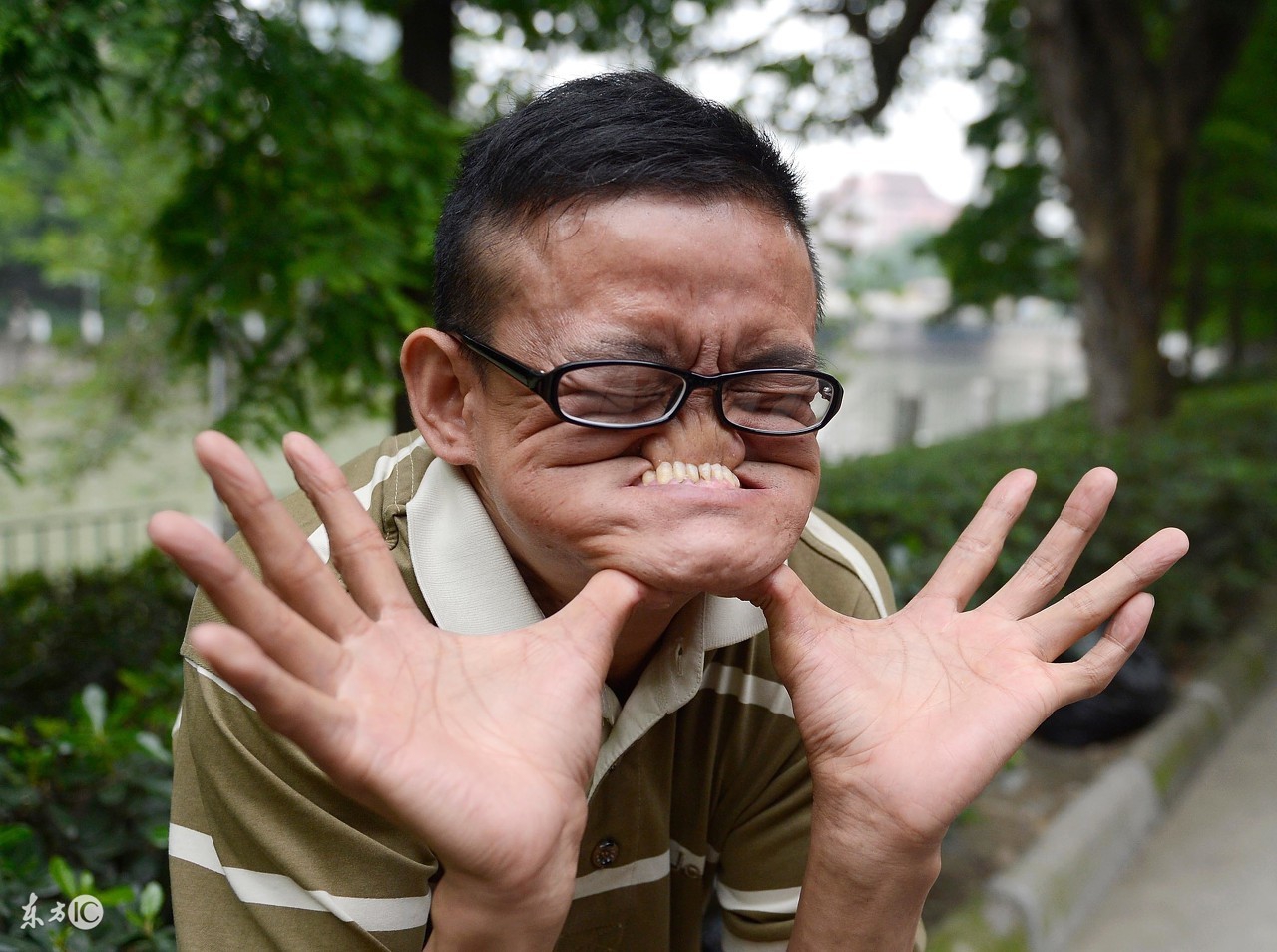 小伙靠"脸"创造世界纪录,获得一万美元,你敢挑战他吗?