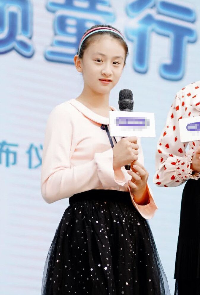 比窦靖童黄多多都漂亮,但鼻子败美感|黄多多|森碟|模样_新浪新闻