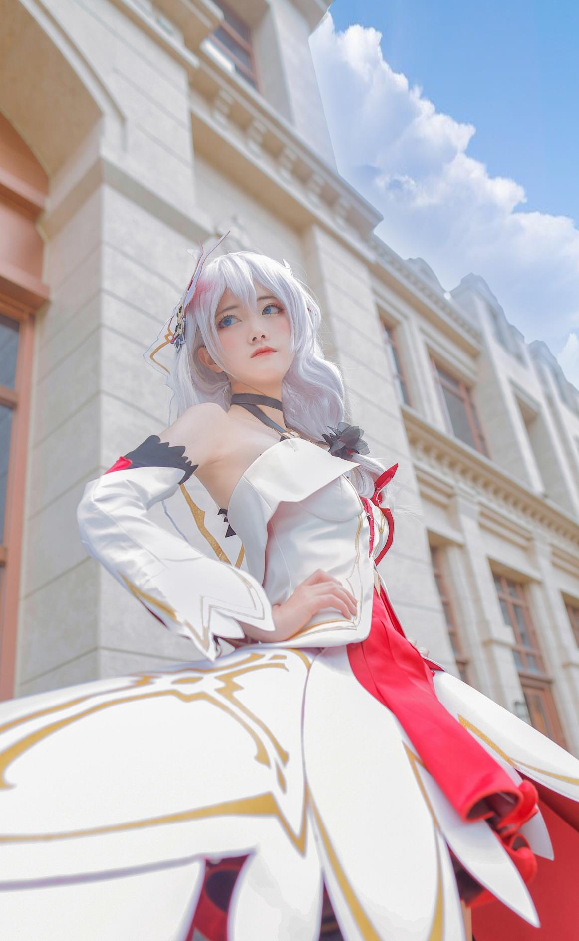 三组国产人气游戏崩坏学园3角色德丽莎的cosplay作品欣赏