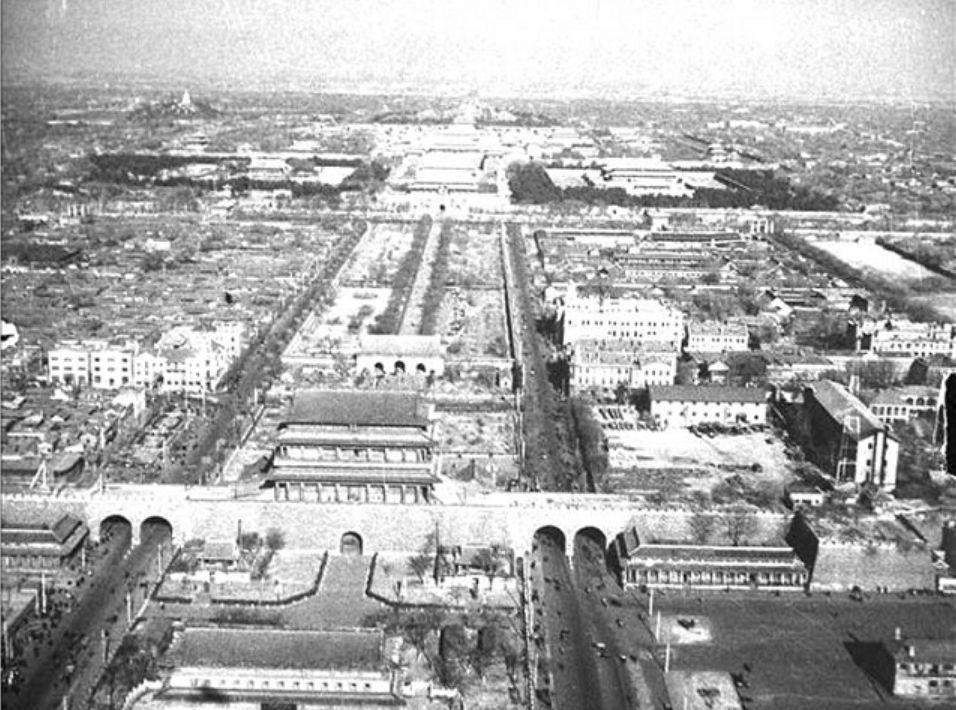 上世纪40年代的北京:图3为正阳门北的中华门,图6是前门大街|正阳门|年代|中华门_新浪新闻